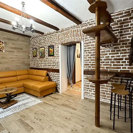 Brick&wood Loft *