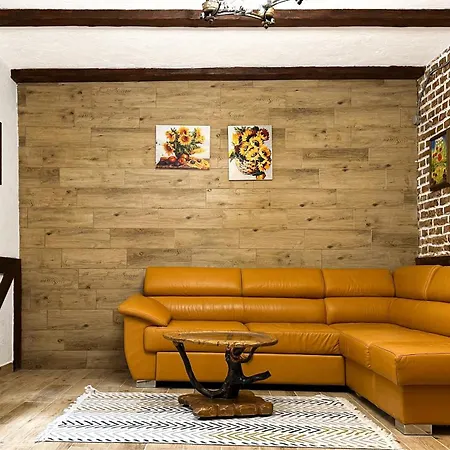 Brick&wood Loft *
